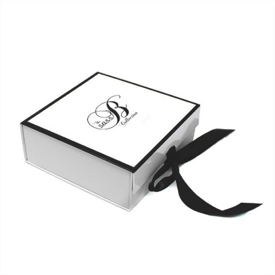 Wholesale Stock Luxury Magnetic Closure Gift Box with Ribbon